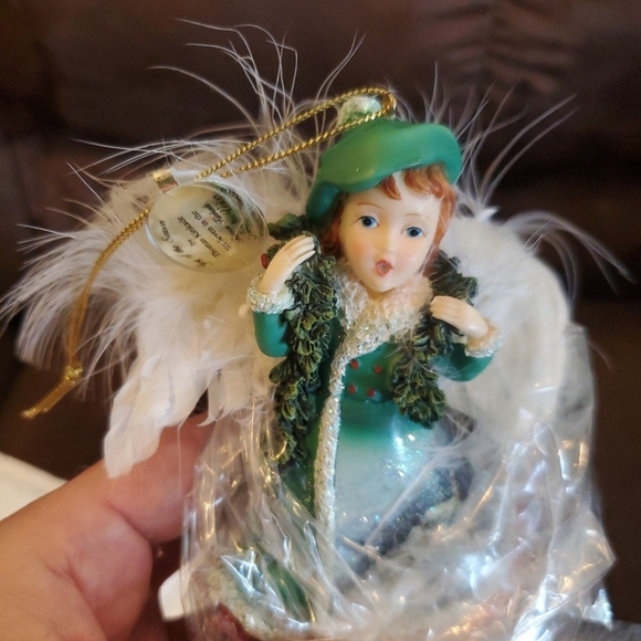 Thomas Kinkade Angelic voices ornaments set - Picture 3 of 9